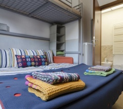 Трёхместный номер Standard с видом на город в B&B Al giardino del vicolo