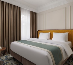 Делюкс с французским балконом в Петровка 26