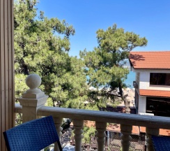 Четырёхместный номер Superior с балконом и с видом на море в Solo