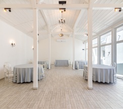 Дом на берегу озера в Anstar House Vatutinki
