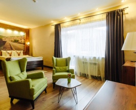 Двухместный номер Deluxe с балконом двуспальная кровать в Sunrise eco hotel