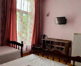 Стандартный номер (на втором этаже) в Адель