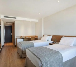 Трёхместный номер Standard в Windsor Palace Copacabana