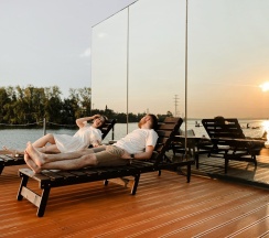 Зеркальный дом - первая линия в F911