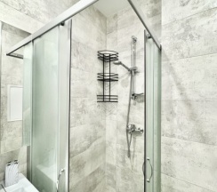 Комфорт Двуспальная Кровать в Metro apartments