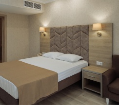 FAMILY JUNIOR SUITE PLUS с боковым видом на море в Эмеральдика