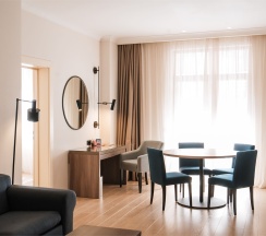 Люкс "Гранд" (Апартамент с 1 спальней) в Кортъярд Марриотт Сочи Красная Поляна