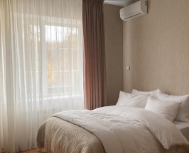 Двухместные апартаменты Deluxe с видом на внутренний двор двуспальная кровать в Eva Apartments