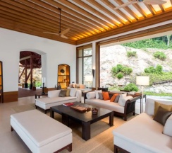 Особняк Luxury High Point с красивым видом из окна в Twinpalms MontAzure Phuket Resort