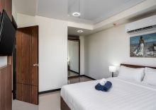 Номер Standard в Naiharn Pearl Condo Hotel by Villacarte