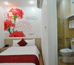 Двухместный номер Superior двуспальная кровать в The Carnation Hotel Da Nang