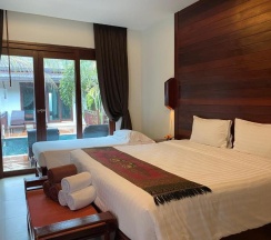 Трёхместный номер Standard с видом на бассейн в Howard Johnson by Wyndham Phuket Naiyang