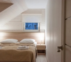 Шестиместный коттедж Premium with Fireplace and Sauna с 3 комнатами в Золотая долина