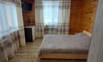 Номера на 2 этаже с видом на Байкал в Байкал-пеко