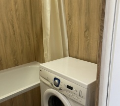 Двухместные апартаменты c 1 комнатой с балконом и с видом на город (двуспальная кровать) в Квартира Pskov City Apartments Nikolskaya 1