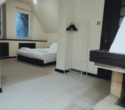 Апартаменты с 3 комнатами в Частный дом Хмелевского