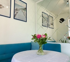 Апартаменты улучшенные с 1 двуспальной кроватью в Мириады