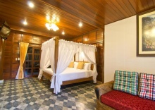 Номер Deluxe в Bueng Bua Thong Resort