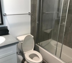 Кровать в общем номере в A1 LA City Hostel