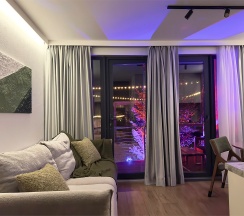 Дом «DOUBLE» с банным чаном на террасе в Luxe House