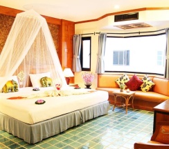 Двухместный номер Deluxe двуспальная кровать в Your Place Inn