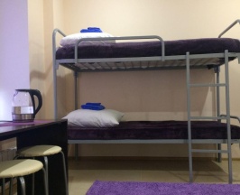 Кровать в 4-местном общем номере в Арт-Хостел