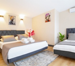 Трёхместный номер Deluxe в Blue Marina Hotel