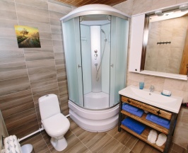 2-комнатный номер полулюкс (с завтраком) в Бирюза