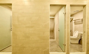 Кровать в общем номере (мужской номер) в Enter Inn