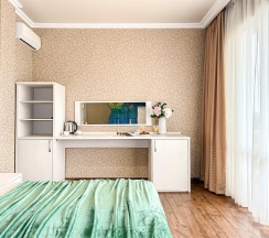 Двухкомнатный люкс в Милана