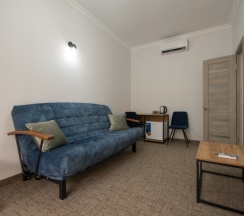 Двухместный номер Classic с видом на внутренний двор двуспальная кровать в Rodnik village&SPA