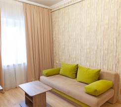 Двухкомнатный люкс с двумя раздельными кроватями в Рем Отель