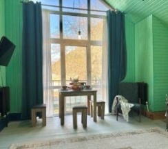 Зеленый ангел в Art House