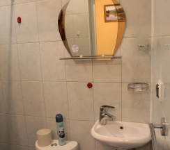 Двухместный номер Deluxe рядом с пляжем двуспальная кровать в Адлер