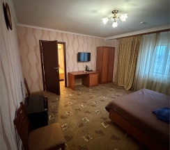 Люкс 4-х местный в Лесной