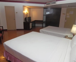Трёхместный номер Deluxe в Florida Hotel
