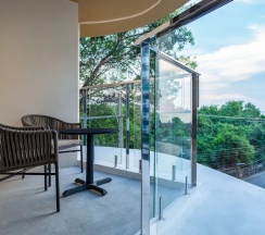 Семейный номер Standard с балконом в Centara Sonrisa Residences & Suites Sriracha