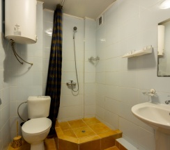 Двухместный номер Standard с балконом 2 отдельные кровати в Никополи