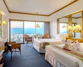 Номер Superior с видом на море в The Imperial Pattaya Hotel