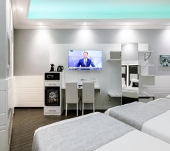 Четырёхместный номер Superior в THE ONE Boutique Hotel & SPA Rome