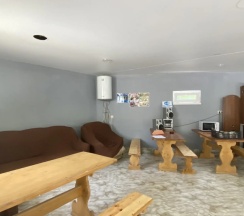 Коттедж с красивым видом из окна в Александрия