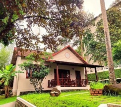 Четырёхместный семейный номер Standard в Hong Bin Bungalow Resort