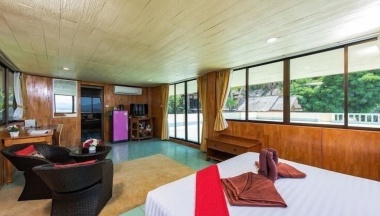 Двухместный люкс двуспальная кровать в Baan Karon Hill Phuket Resort