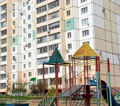 Апартаменты c 1 комнатой с балконом в Квартира Уютная просторная недорогая квартира