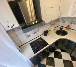 Двухместные апартаменты c 1 комнатой с балконом и с видом на город (двуспальная кровать) в Квартира на Улице Кирова 26