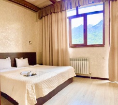 ДЕЛЮКС с балконом и видом на горы в Greek house viva hotels group