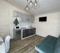 Коттедж с красивым видом из окна в Baza les