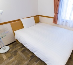 Двухместный номер Premium двуспальная кровать в Toyoko Inn Okinawa Naha Omoromachi Ekimae