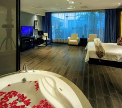 Двухместный номер Executive с видом на сад (двуспальная кровать) в Guangdong Nanmei Osotto Hotel