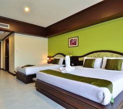 Трёхместный номер Deluxe с балконом в Samui First House Hotel